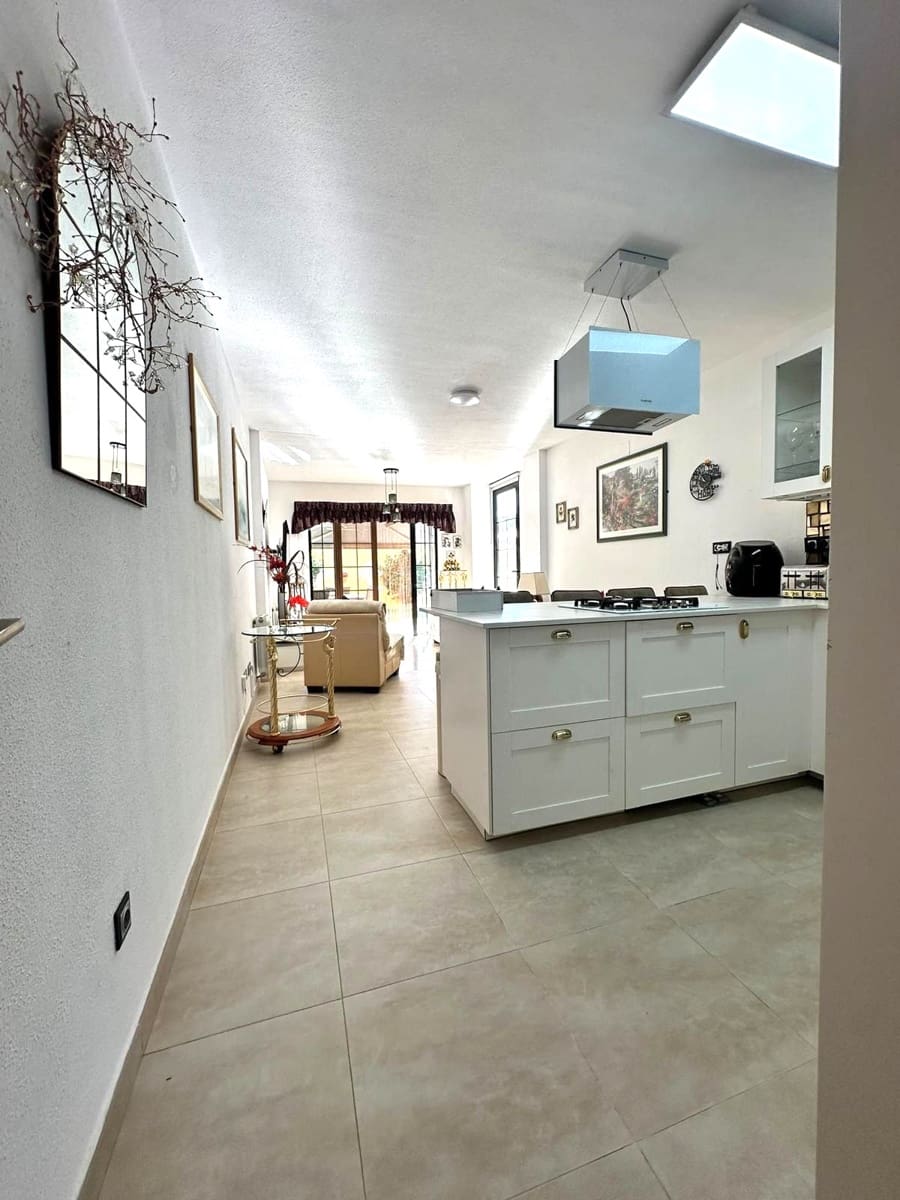 3 soverom Leilighet til salgs i Albir med svømmebasseng garasje - € 445 000 (Ref: 10131030)