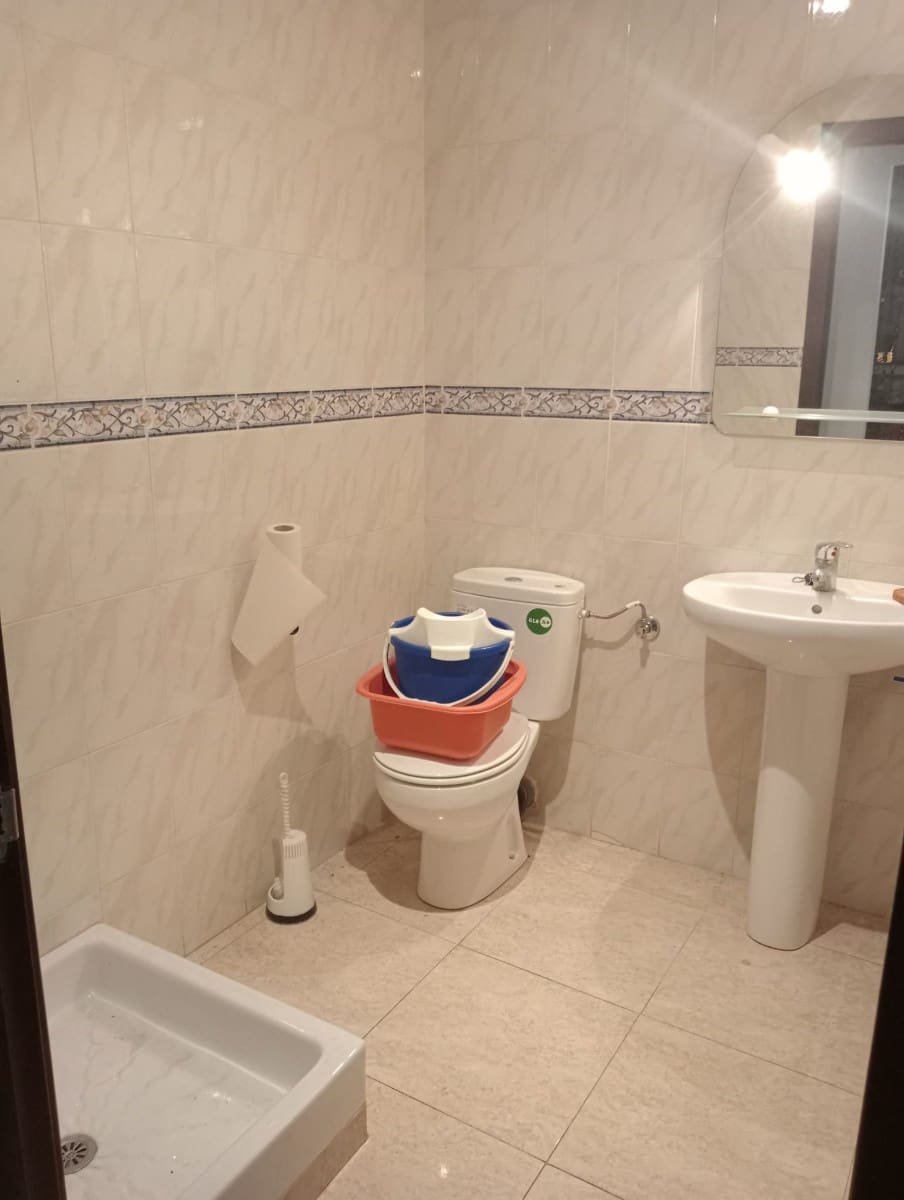 Kommersiell til salgs i Benidorm - € 189 000 (Ref: 10136253)
