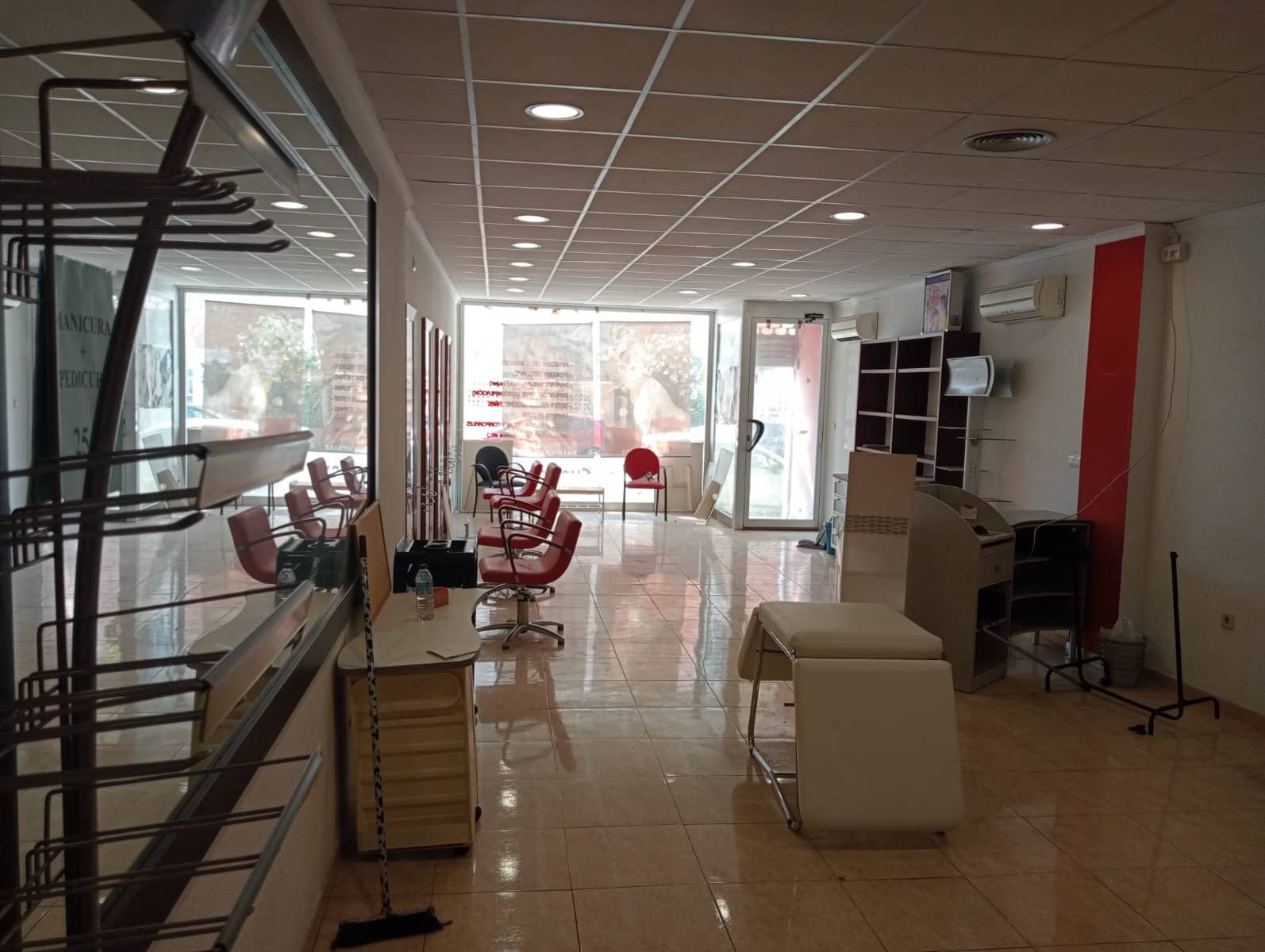 Kommersiell til salgs i Benidorm - € 189 000 (Ref: 10136253)