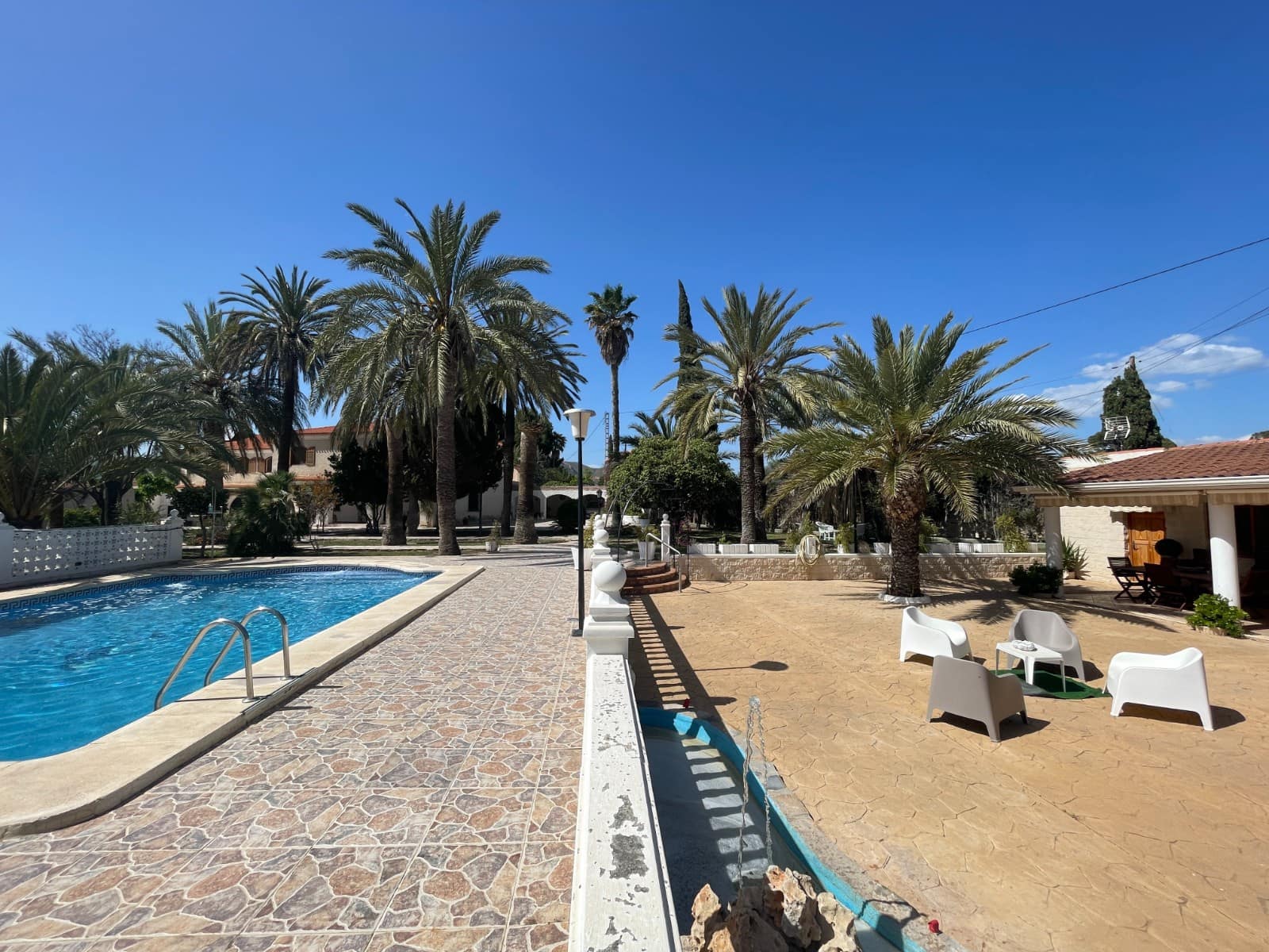 13 soveværelse Finca/Landehus til salg i Elda med swimmingpool garage - € 899.000 (Ref: 10136361)
