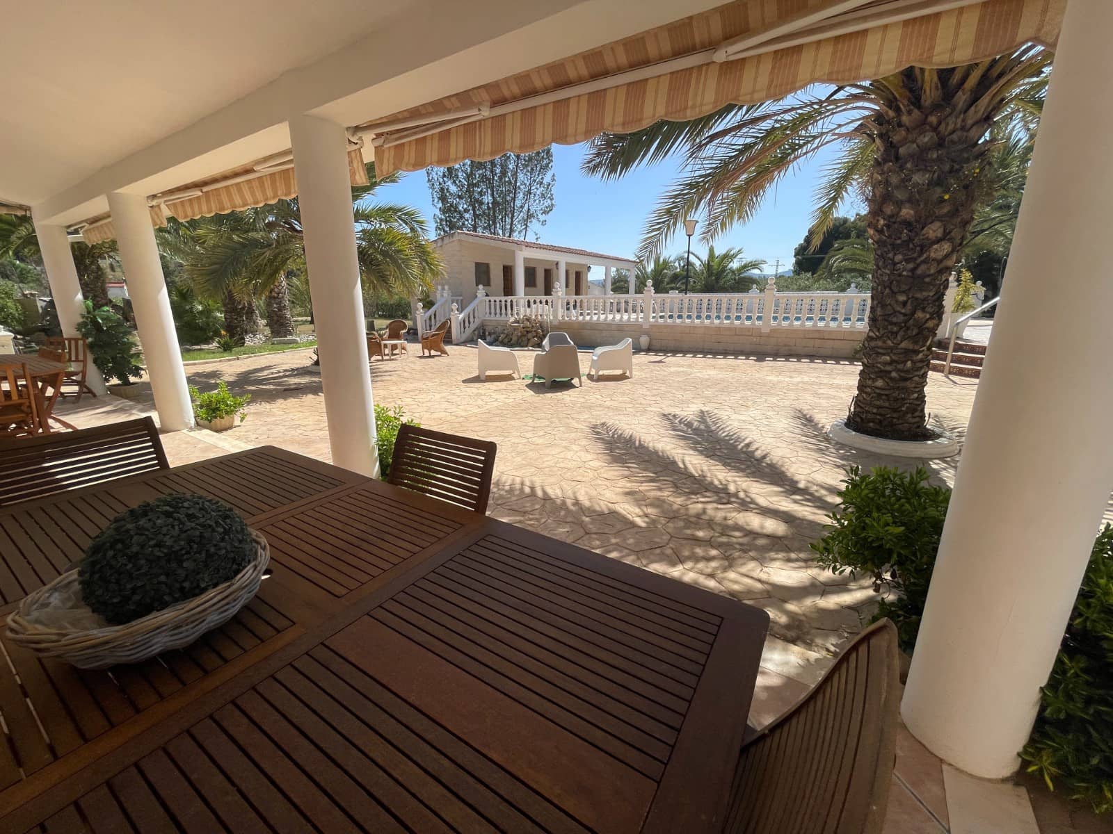 13 soveværelse Finca/Landehus til salg i Elda med swimmingpool garage - € 899.000 (Ref: 10136361)
