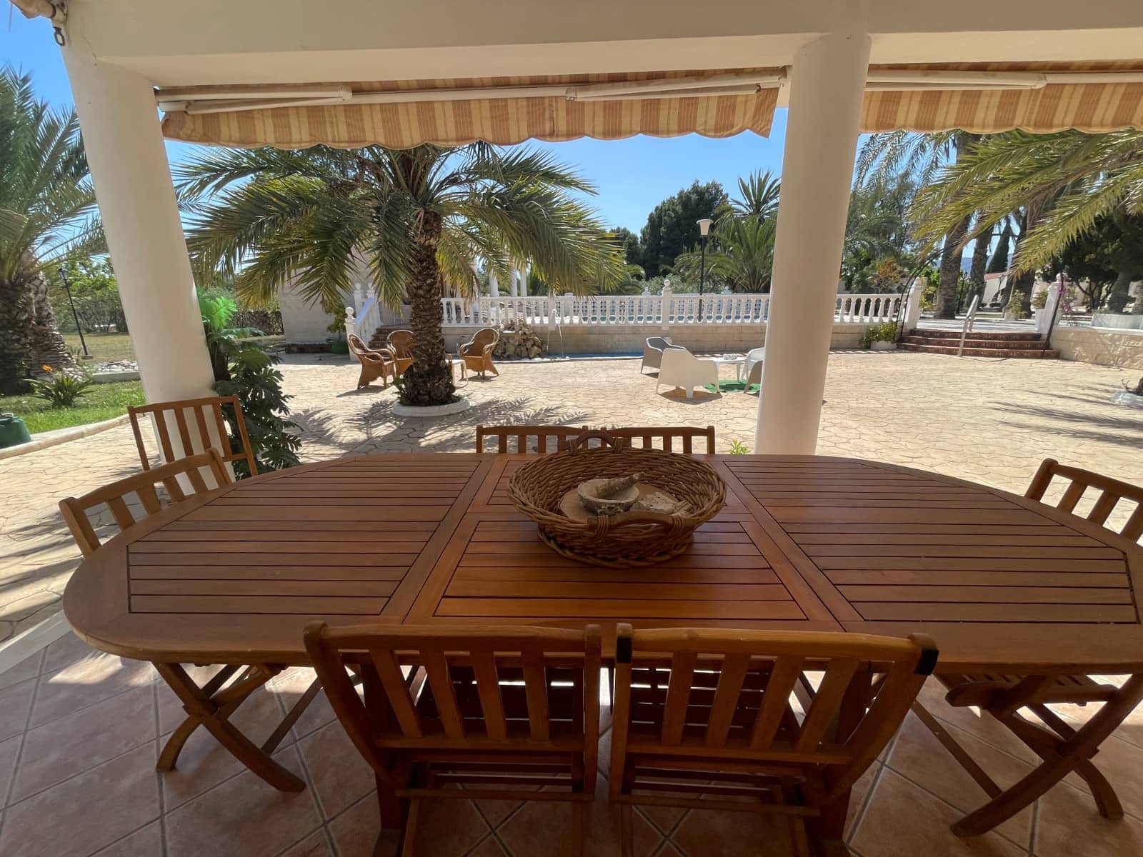 13 soveværelse Finca/Landehus til salg i Elda med swimmingpool garage - € 899.000 (Ref: 10136361)