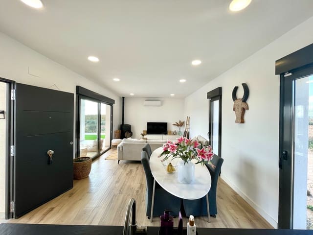 3 soveværelse Villa til salg i Pinoso med swimmingpool garage - € 399.900 (Ref: 10136363)