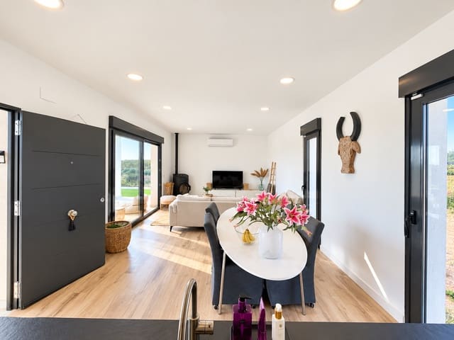 3 soverom Villa til salgs i Pinoso med svømmebasseng garasje - € 399 900 (Ref: 10136363)