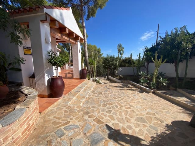 3 bedroom Villa for sale in Barranco Hondo, La Nucia with pool garage - € 890,000 (Ref: 10162491)