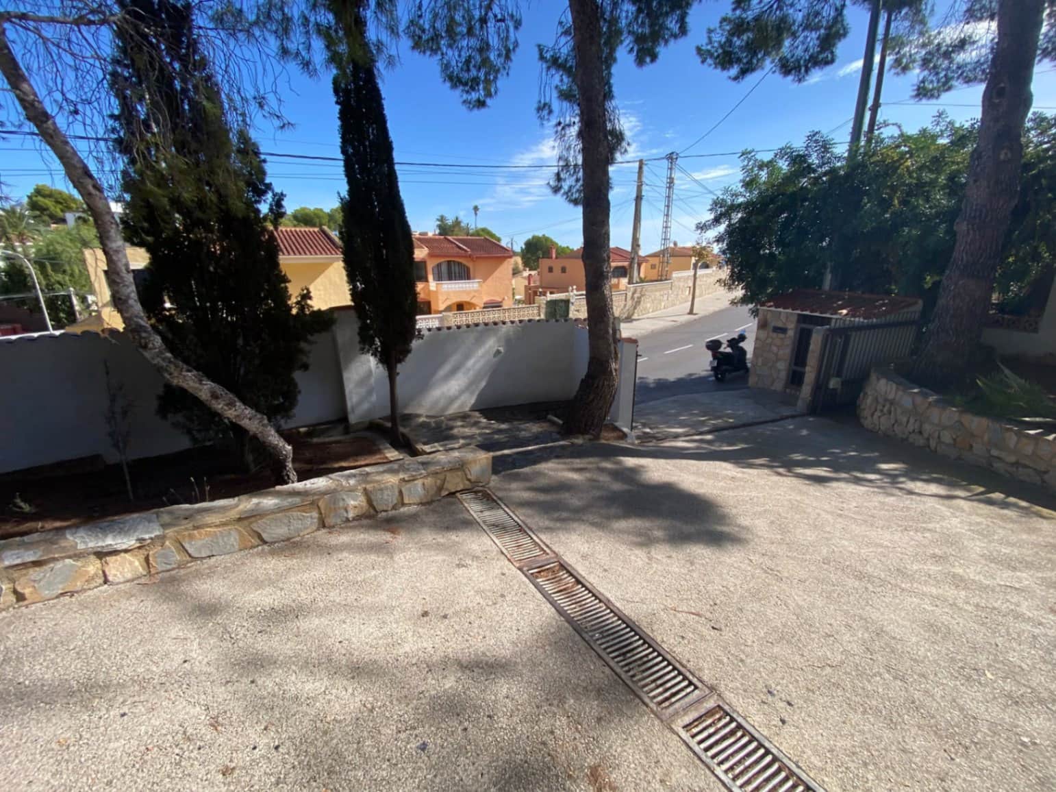 3 bedroom Villa for sale in La Nucia with pool garage - € 890,000 (Ref: 10162491)