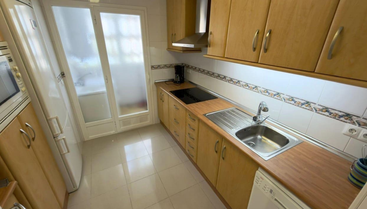3 soverom Leilighet til salgs i Benidorm med svømmebasseng garasje - € 450 000 (Ref: 10165494)