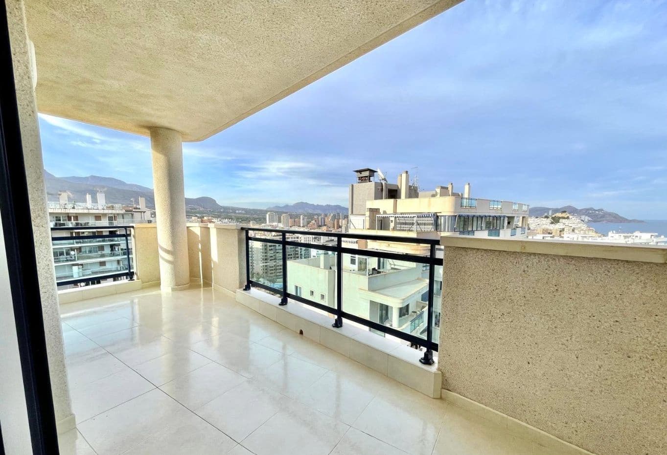 2 soveværelse Lejlighed til leje i La Villajoyosa / Vila Joiosa med swimmingpool garage - € 1.500 (Ref: 10167257)