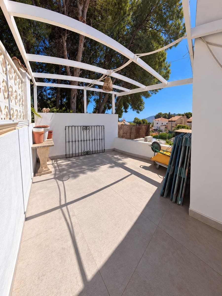 5 soveværelse Villa til salg i La Nucia med swimmingpool garage - € 575.000 (Ref: 10179439)