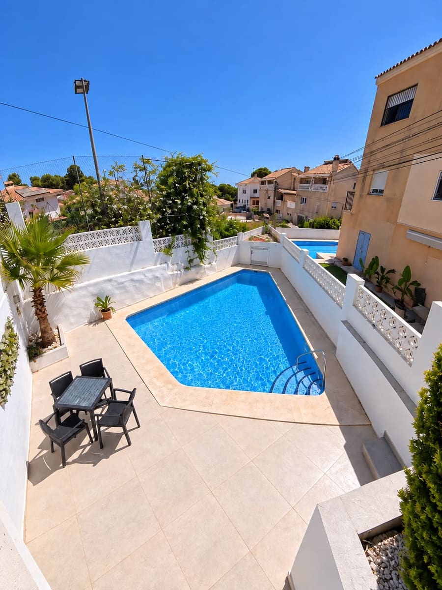 5 soveværelse Villa til salg i La Nucia med swimmingpool garage - € 575.000 (Ref: 10179439)
