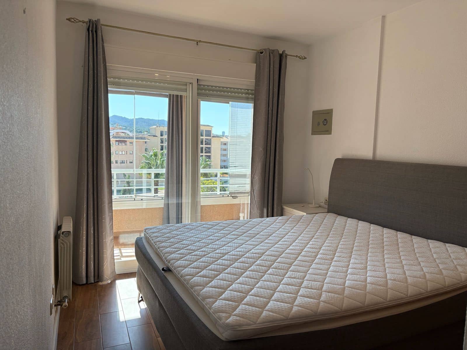 3 quarto Penthouse para arrendar em Albir com piscina garagem - 1 600 € (Ref: 10182351)