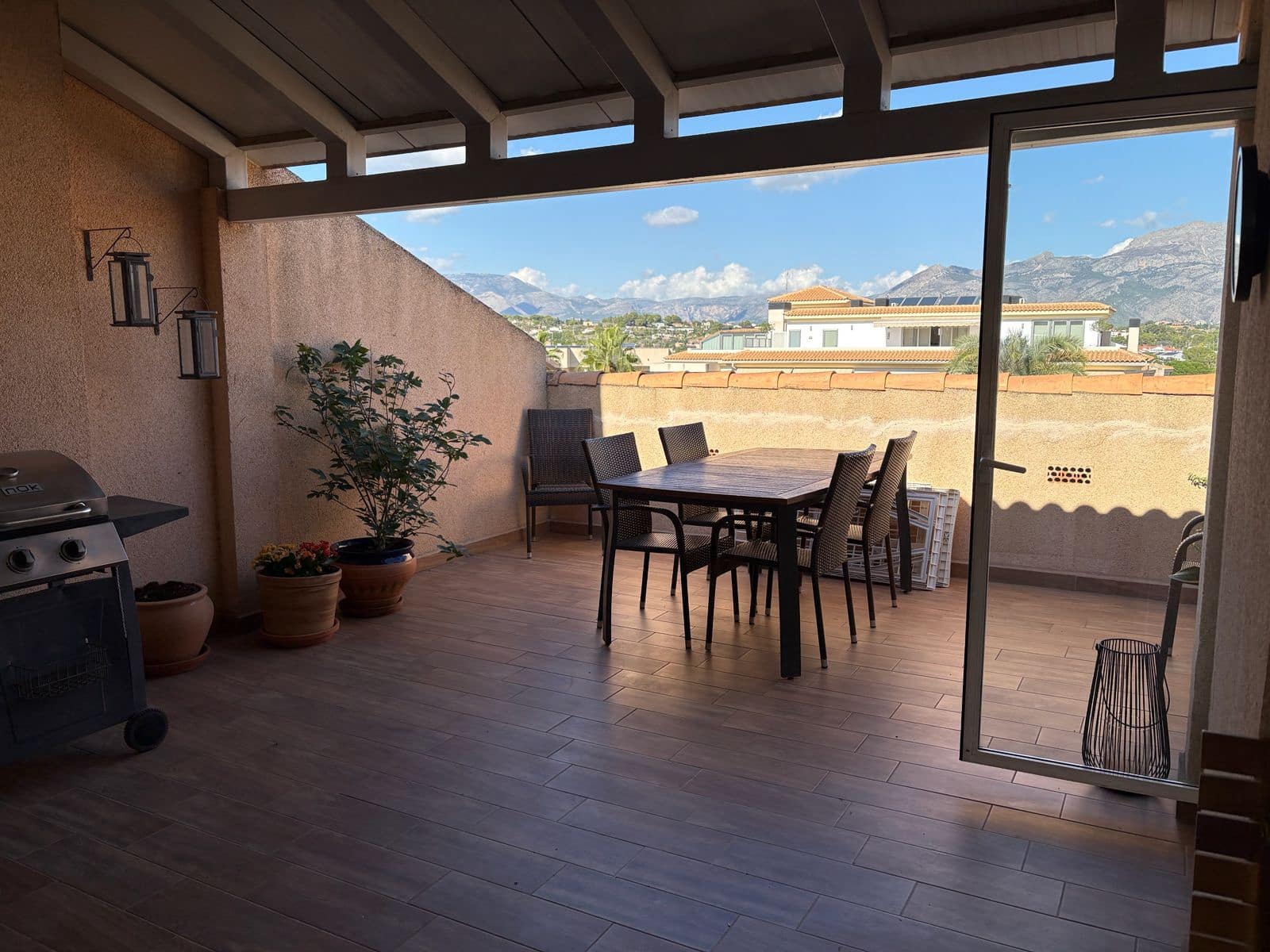 3 quarto Penthouse para arrendar em Albir com piscina garagem - 1 600 € (Ref: 10182351)