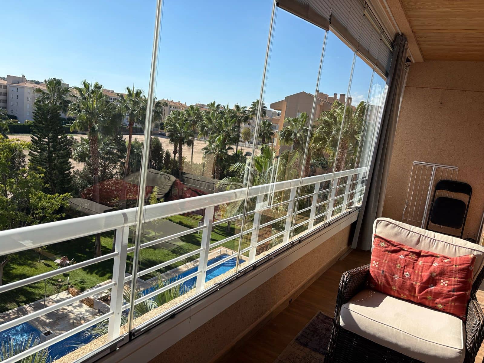 3 quarto Penthouse para arrendar em Albir com piscina garagem - 1 600 € (Ref: 10182351)