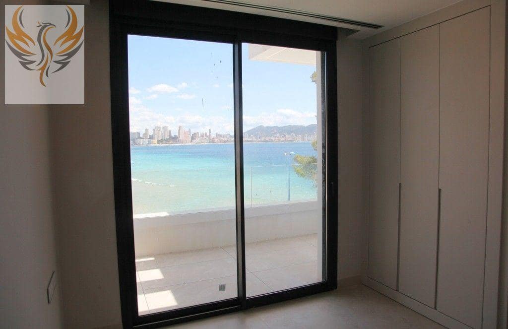 3 chambre Appartement à vendre à Benidorm avec piscine garage - 1 650 000 € (Ref: 8373034)