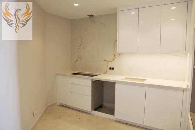 3 slaapkamer Appartement te koop in Playa Poniente, Benidorm met zwembad garage - € 1.650.000 (Ref: 8373034)