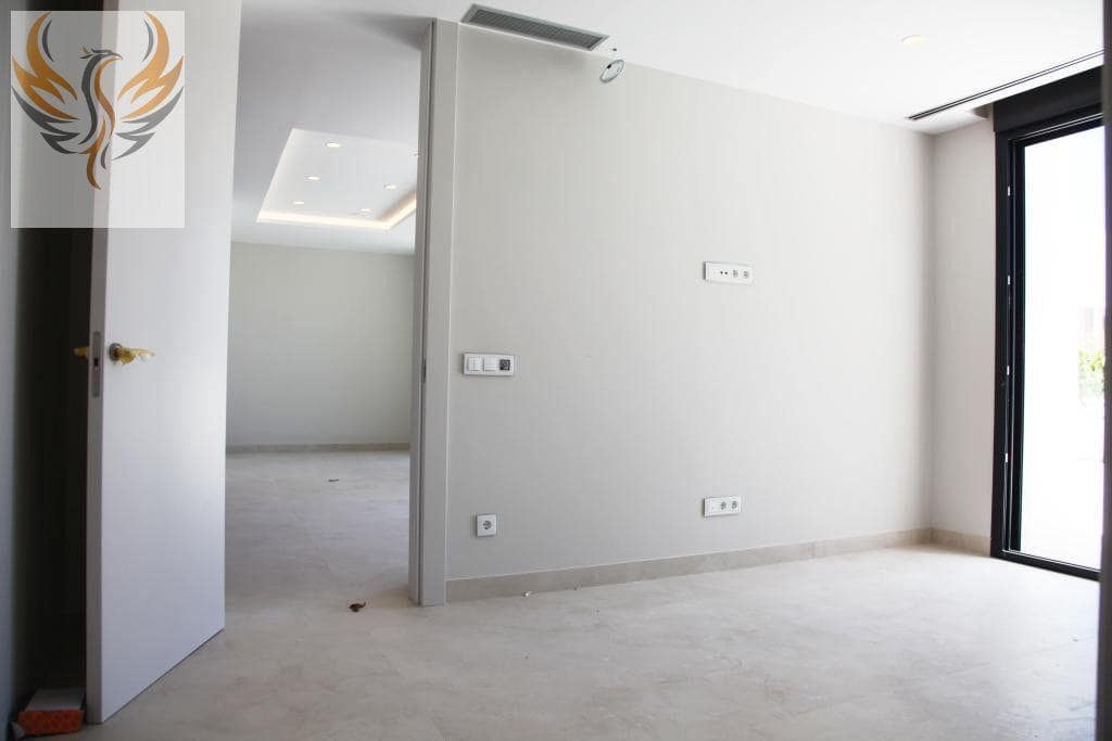 3 chambre Appartement à vendre à Benidorm avec piscine garage - 1 650 000 € (Ref: 8373034)