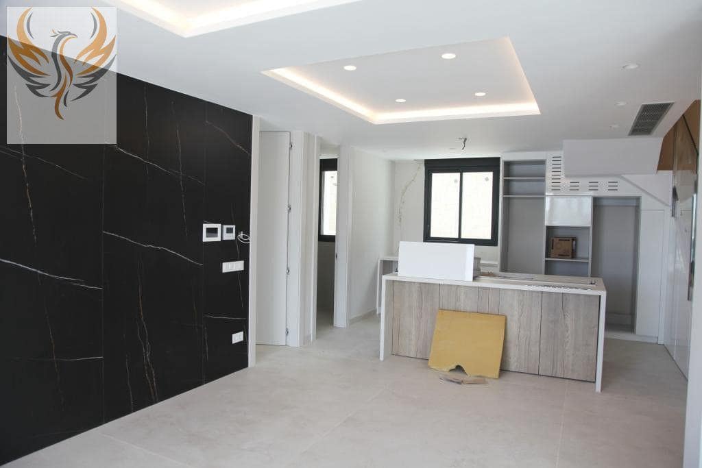 3 chambre Appartement à vendre à Benidorm avec piscine garage - 1 650 000 € (Ref: 8373034)