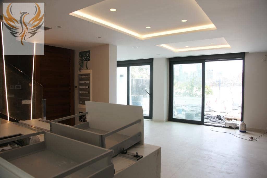 3 chambre Appartement à vendre à Benidorm avec piscine garage - 1 650 000 € (Ref: 8373034)