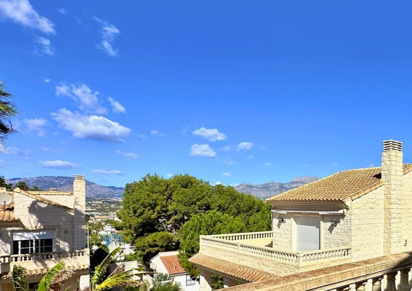 5 soveværelse Rækkehus til salg i Albir med swimmingpool garage - € 450.000 (Ref: 8398069)