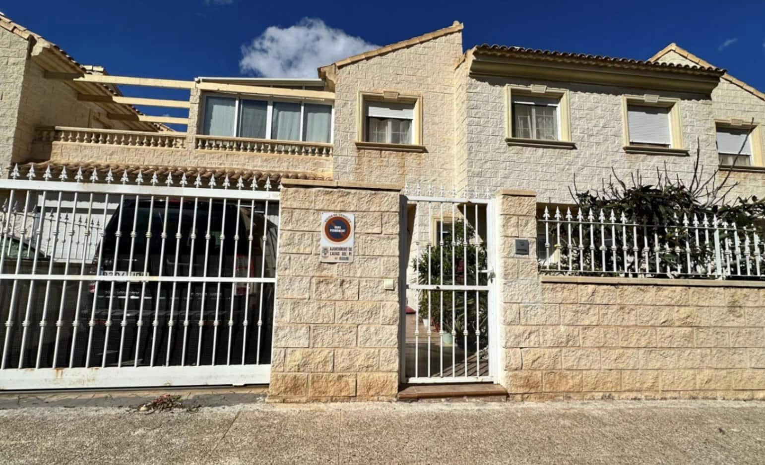 5 soveværelse Rækkehus til salg i Albir med swimmingpool garage - € 450.000 (Ref: 8398069)