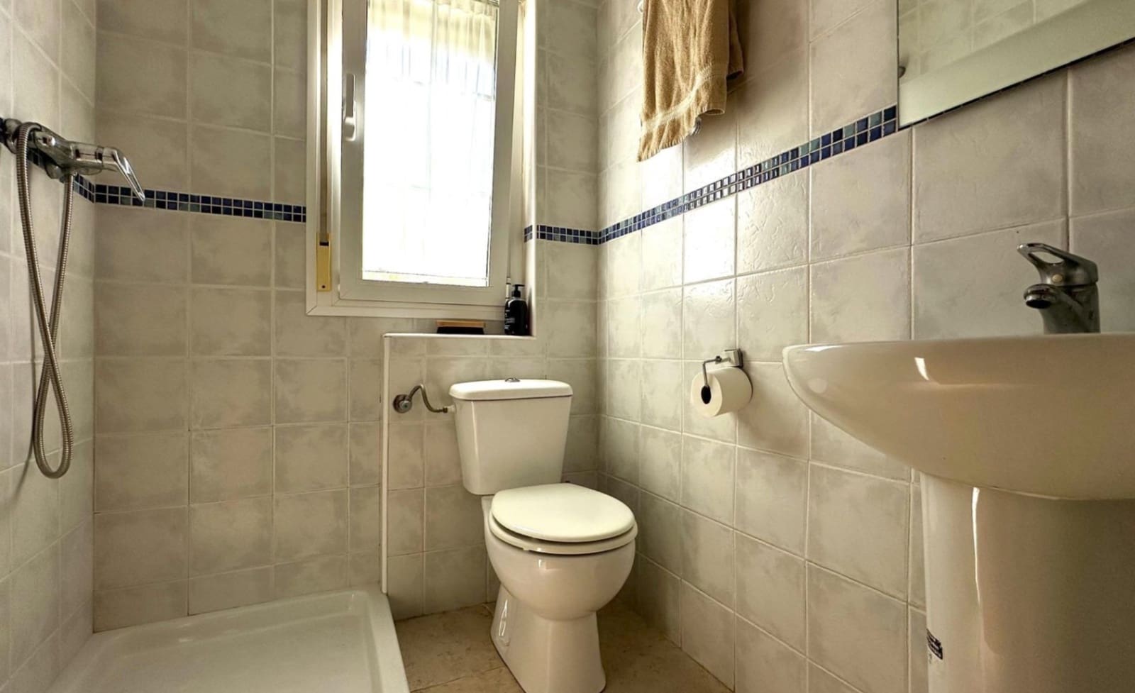 5 soveværelse Rækkehus til salg i Albir med swimmingpool garage - € 450.000 (Ref: 8398069)