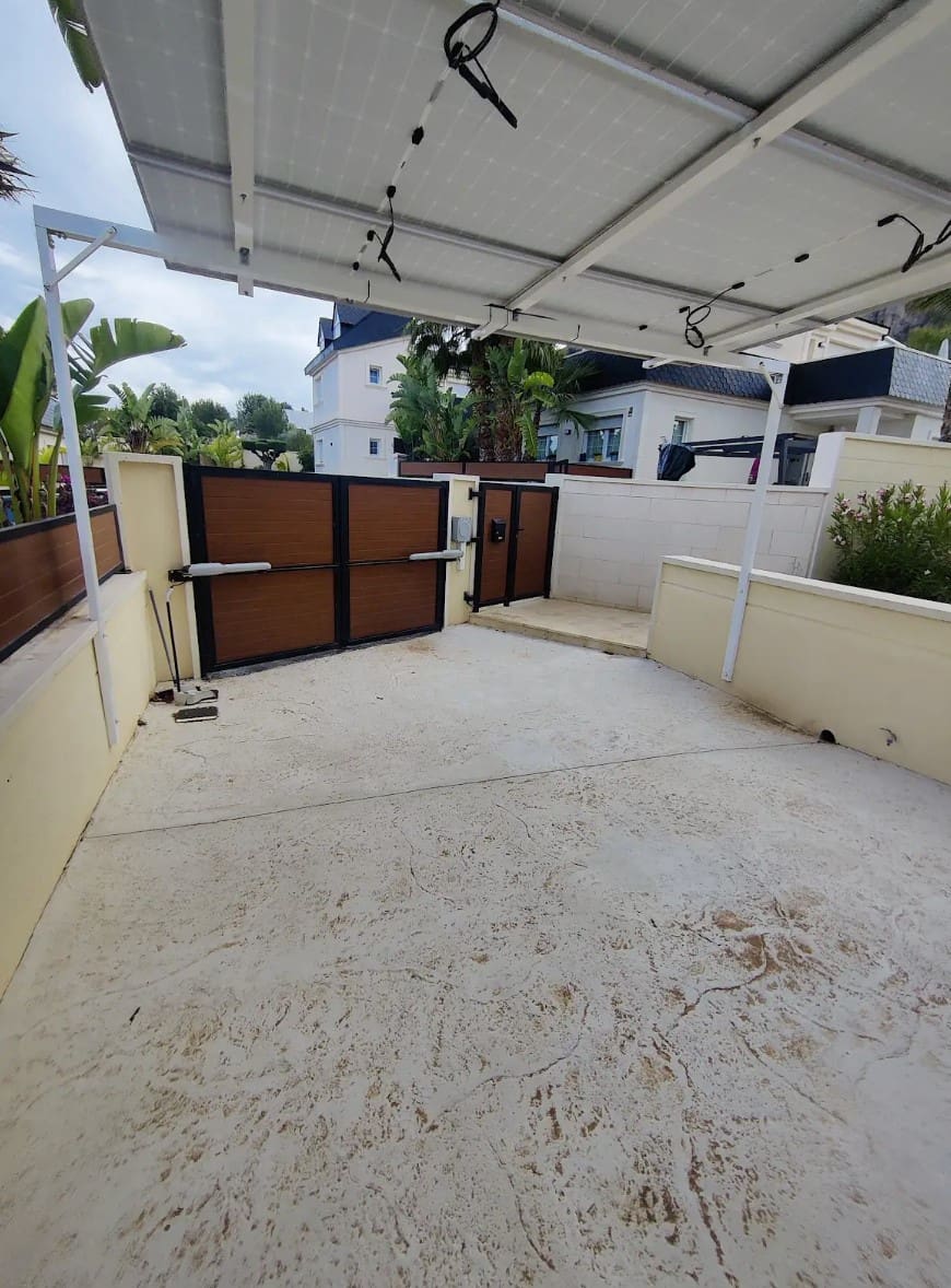 3 bedroom Villa for sale in Polop with pool garage - € 625,000 (Ref: 8511220)