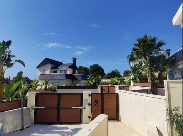 3 bedroom Villa for sale in Polop with pool garage - € 625,000 (Ref: 8511220)