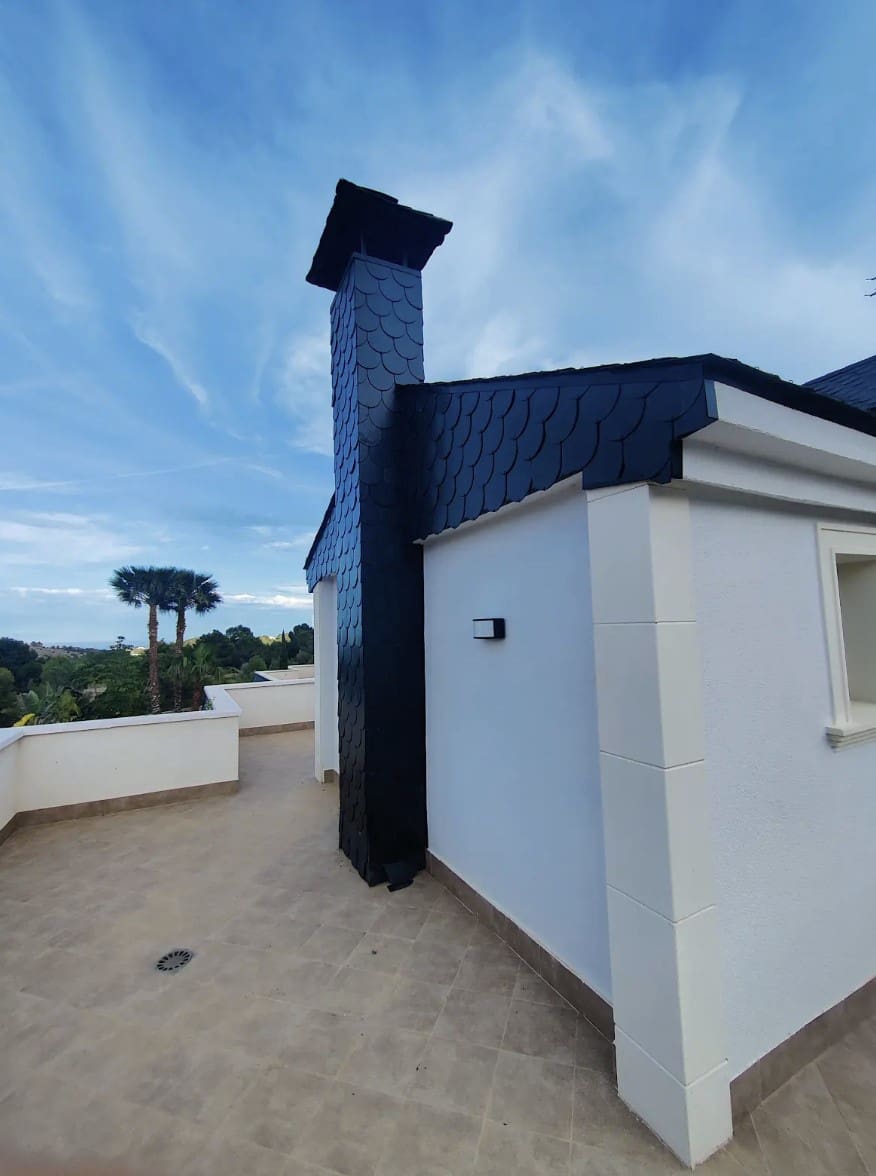 3 bedroom Villa for sale in Polop with pool garage - € 625,000 (Ref: 8511220)