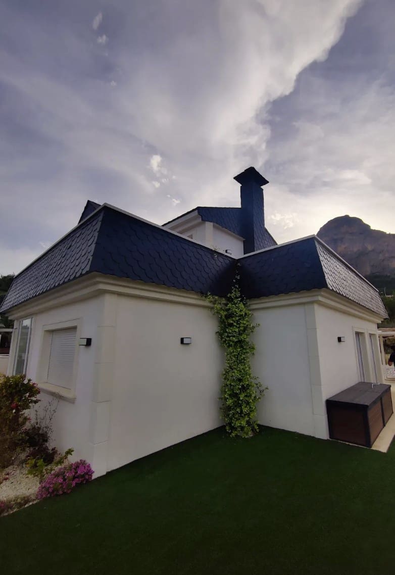 3 bedroom Villa for sale in Polop with pool garage - € 625,000 (Ref: 8511220)