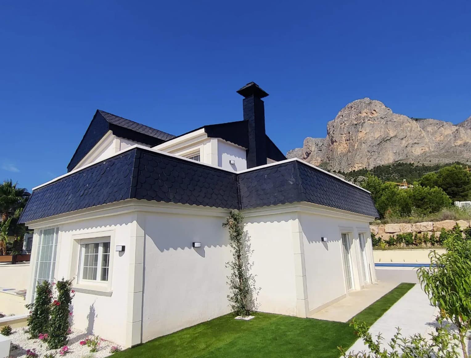 3 bedroom Villa for sale in Polop with pool garage - € 625,000 (Ref: 8511220)