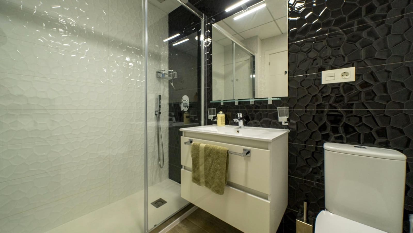 2 bedroom Apartment for rent in Finestrat with pool garage - € 1,500 (Ref: 8524711)