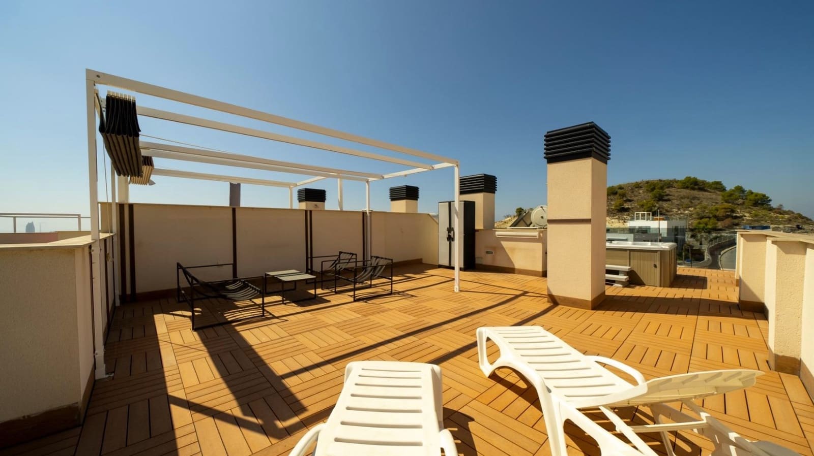 2 bedroom Apartment for rent in Finestrat with pool garage - € 1,500 (Ref: 8524711)