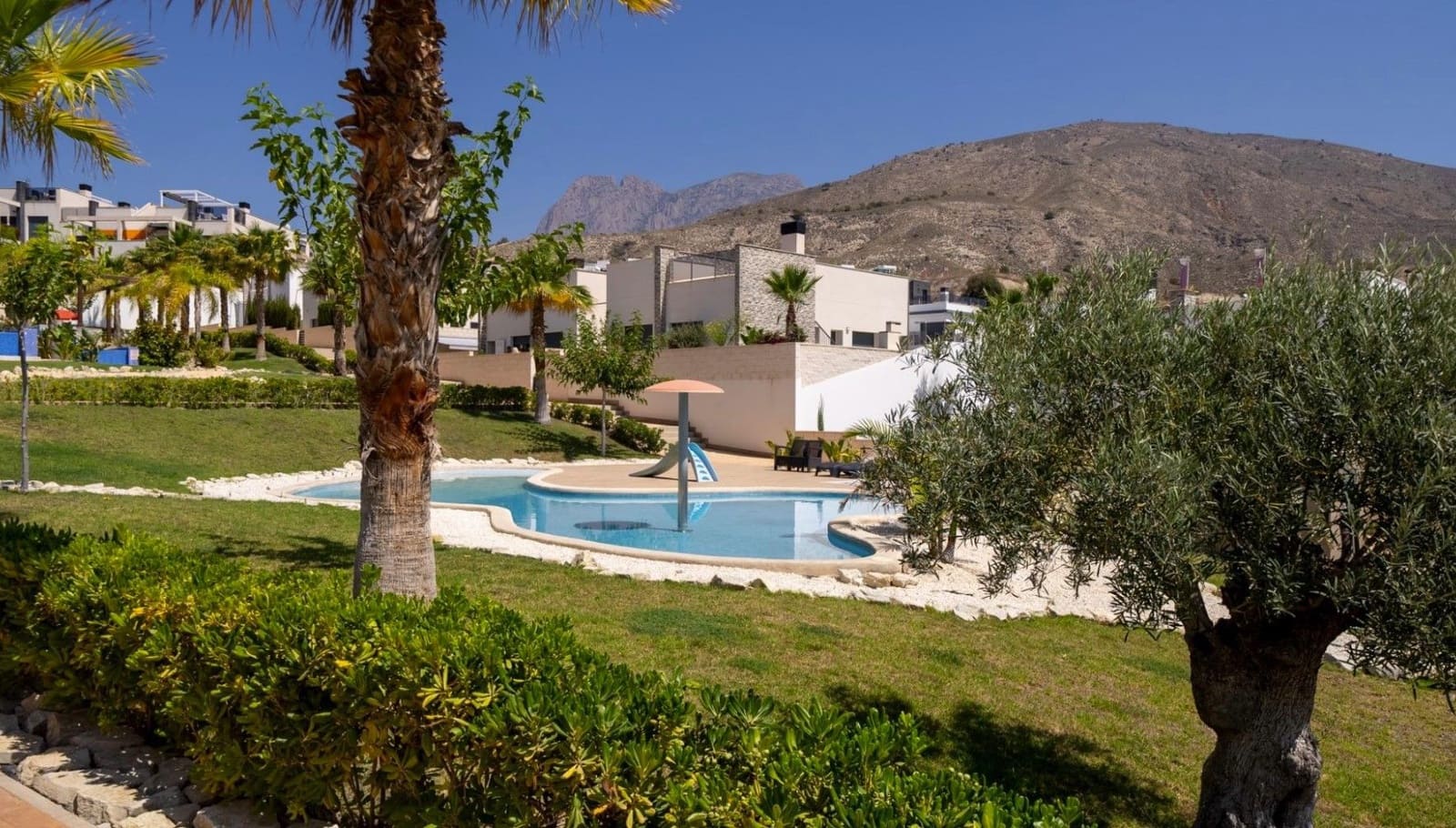 2 bedroom Apartment for rent in Finestrat with pool garage - € 1,500 (Ref: 8524711)