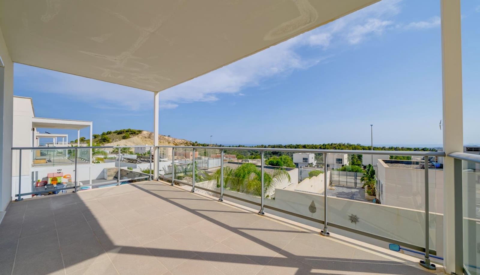 4 makuuhuone Huvila vuokrattavana paikassa Finestrat mukana uima-altaan - 2 800 € (Ref: 8651504)