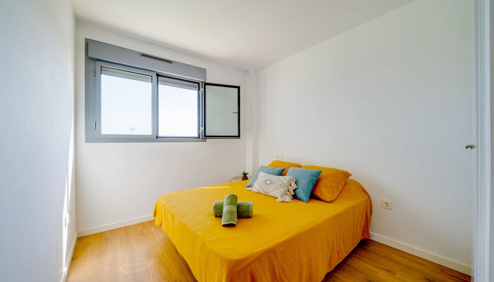 4 makuuhuone Huvila vuokrattavana paikassa Finestrat mukana uima-altaan - 2 800 € (Ref: 8651504)