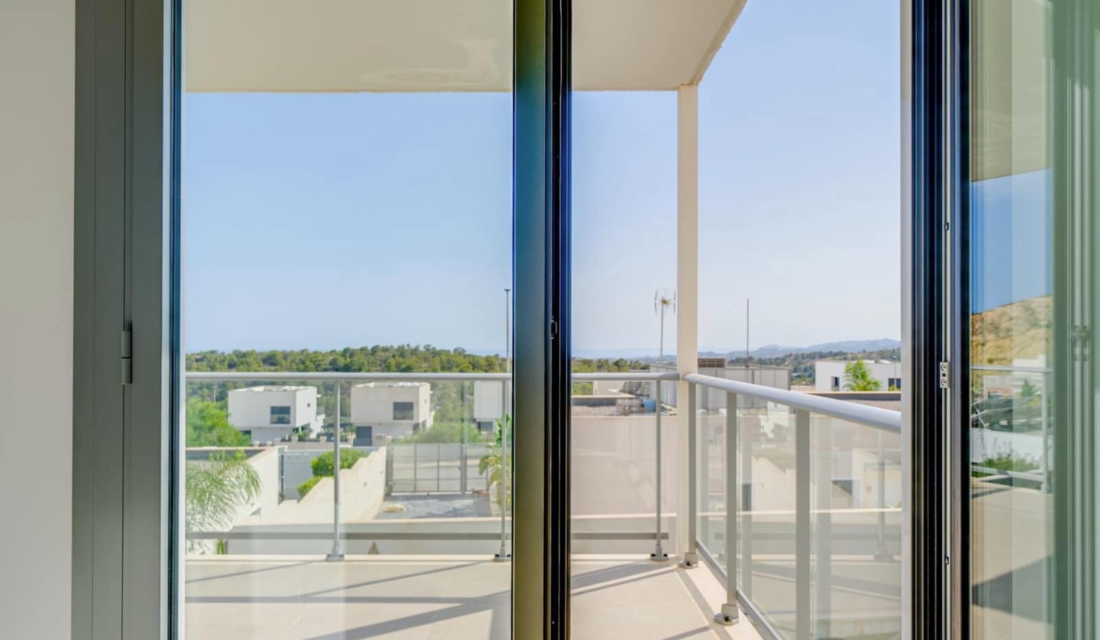 4 makuuhuone Huvila vuokrattavana paikassa Finestrat mukana uima-altaan - 2 800 € (Ref: 8651504)