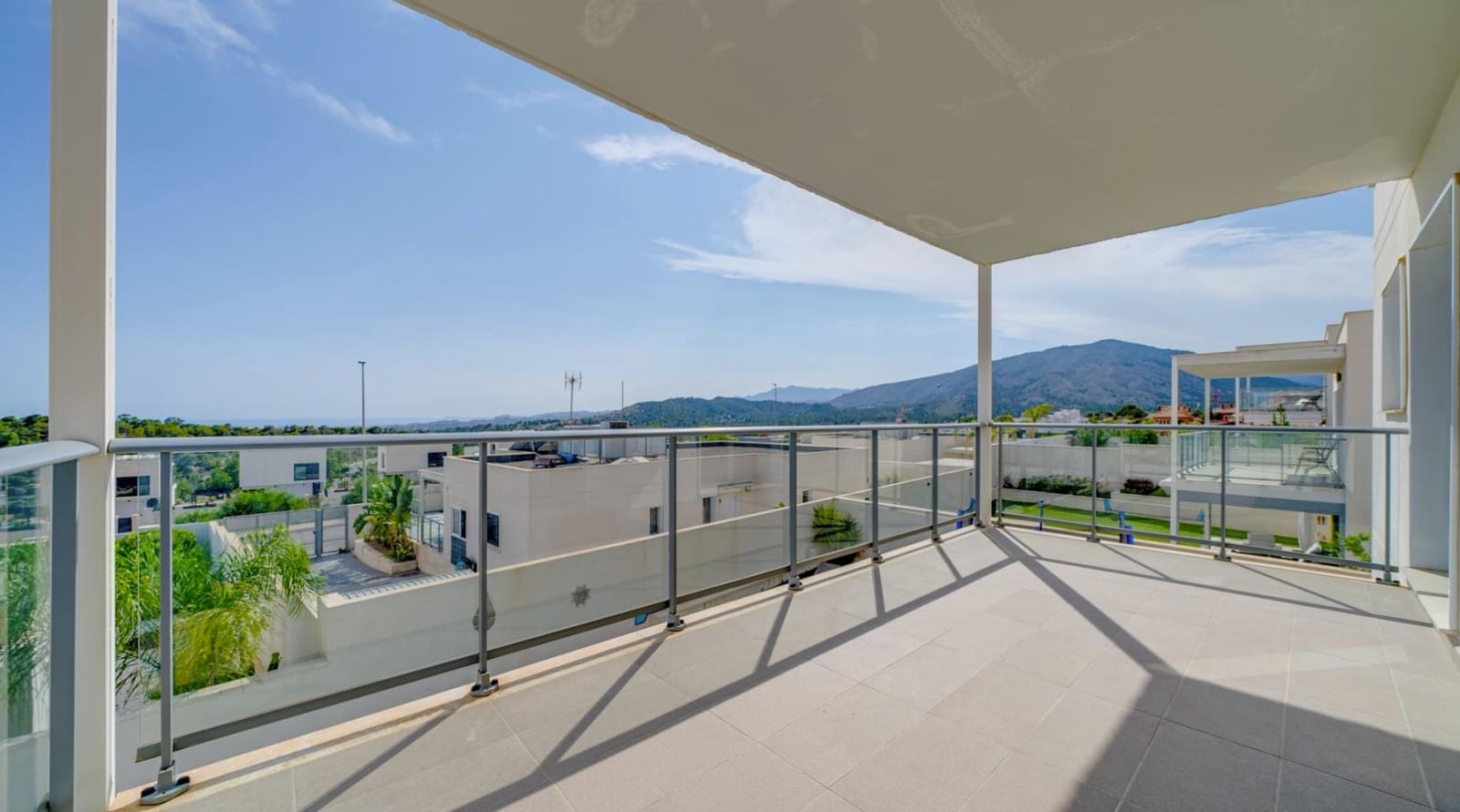 4 makuuhuone Huvila vuokrattavana paikassa Finestrat mukana uima-altaan - 2 800 € (Ref: 8651504)