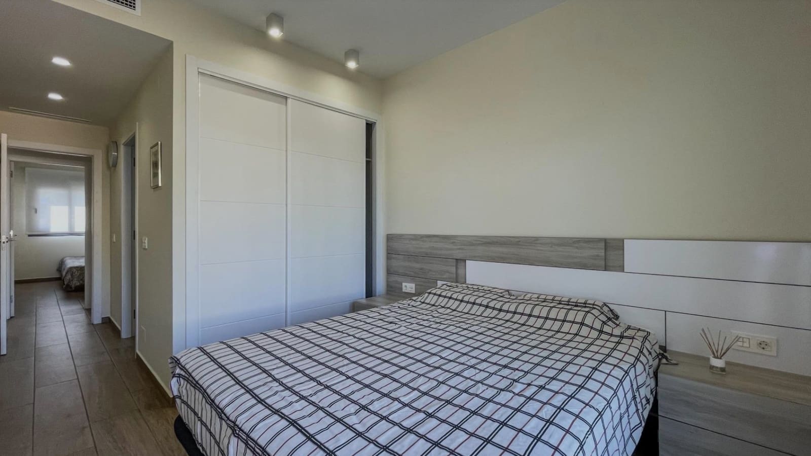 2 slaapkamer Appartement te huur in Finestrat met zwembad garage - € 1.700 (Ref: 8651505)