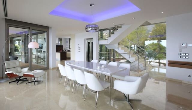 6 Zimmer Villa zu verkaufen in Altea mit Garage - 6.300.000 € (Ref: 8672392)