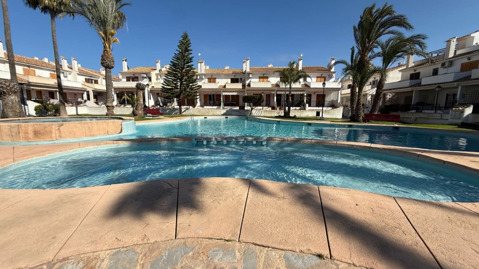 4 soveværelse Semi-Rækkehus til salg i Gran Alacant med swimmingpool garage - € 282.000 (Ref: 8795459)