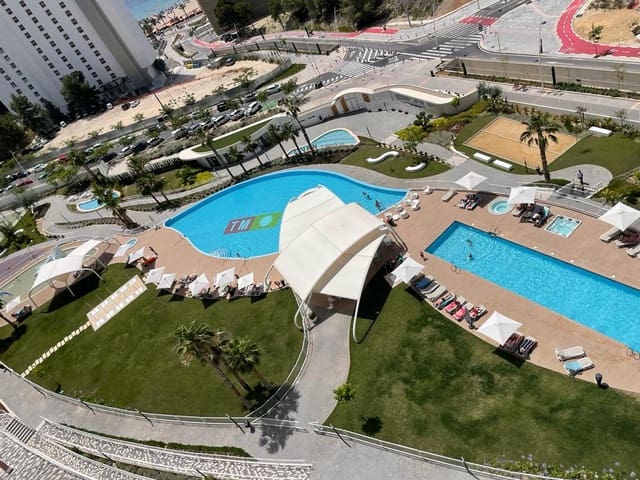 3 sypialnia Apartament do wynajęcia w Playa Poniente, Benidorm z basenem garażem - 2 350 € (Ref: 8816934)