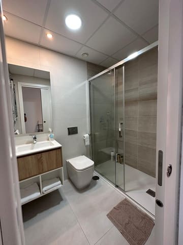3 sypialnia Apartament do wynajęcia w Playa Poniente, Benidorm z basenem garażem - 2 350 € (Ref: 8816934)