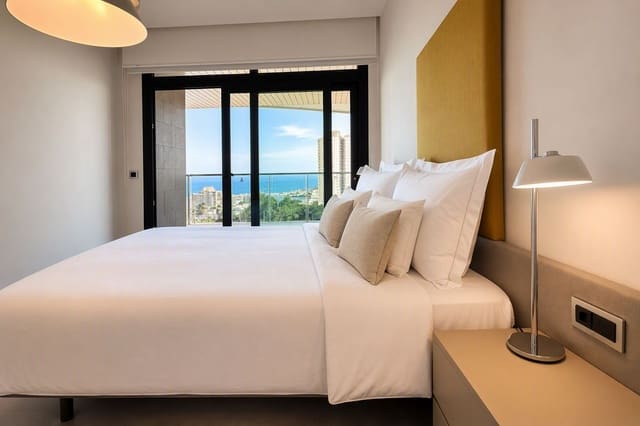 3 sypialnia Apartament do wynajęcia w Playa Poniente, Benidorm z basenem garażem - 2 350 € (Ref: 8816934)