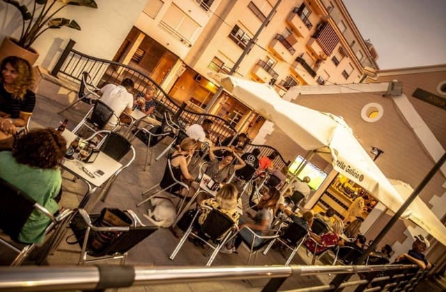 7 bedroom Hotel for sale in Altea with garage - € 960,000 (Ref: 8837402)