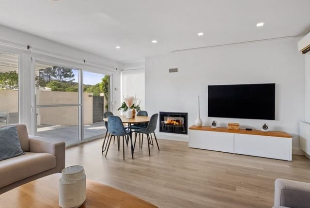 4 bedroom Villa for sale in Pueblo - Urbanizaciones, Alfaz del Pi / L'Alfàs del Pi with pool garage - € 598,000 (Ref: 8904945)