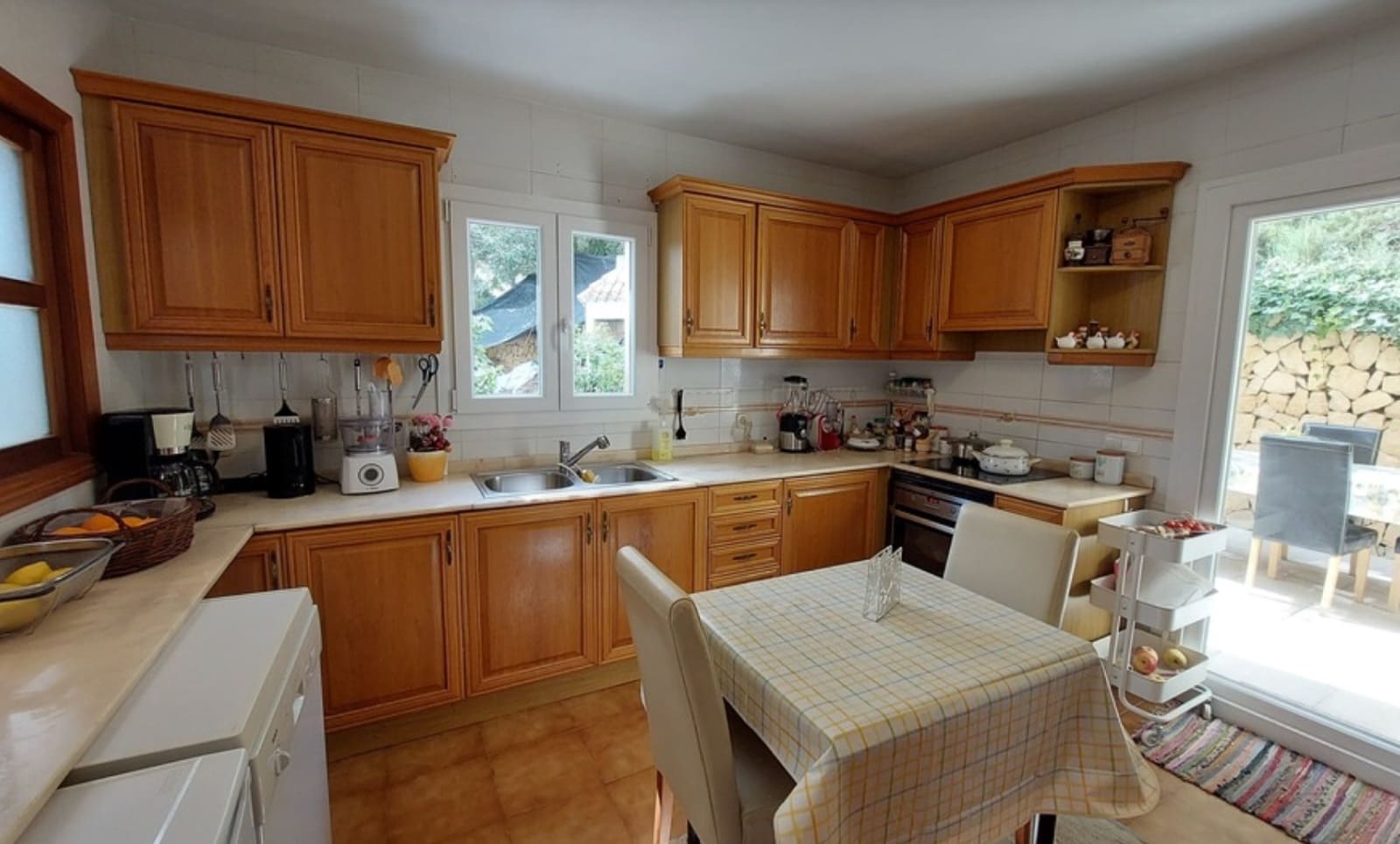 4 bedroom Villa for sale in Altea with pool garage - € 525,000 (Ref: 8936363)