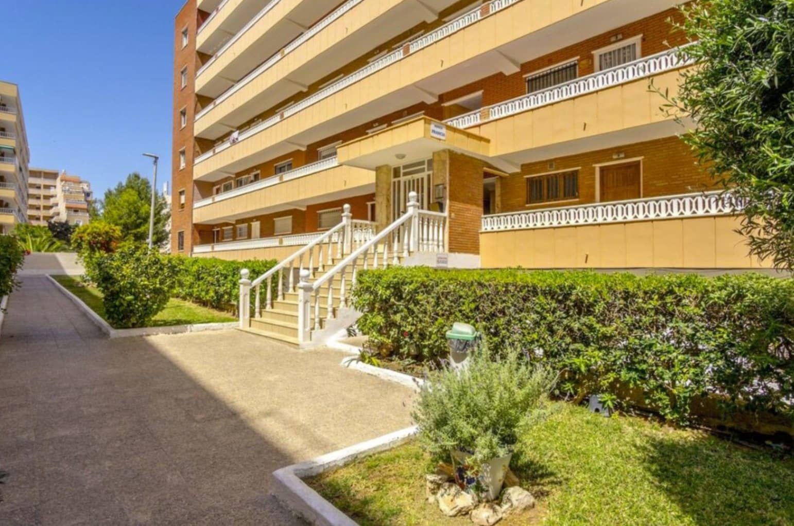 3 soveværelse Lejlighed til salg i Torrevieja - € 158.000 (Ref: 8950053)