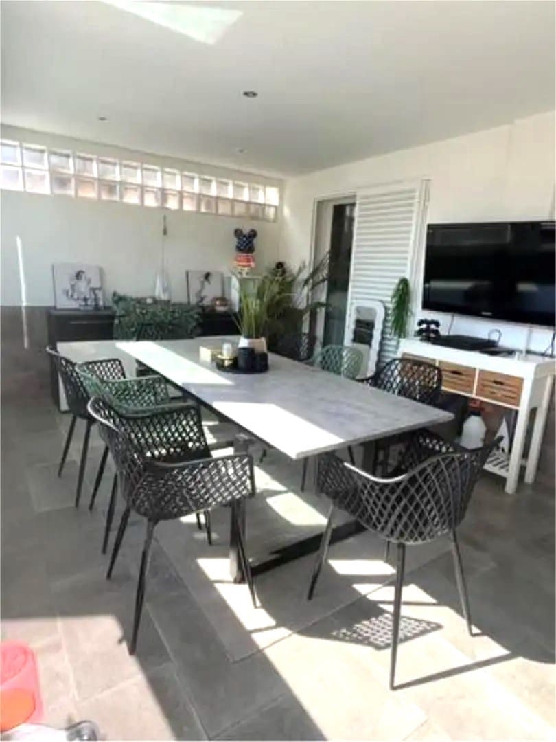 3 soveværelse Rækkehus til salg i La Nucia med swimmingpool garage - € 340.000 (Ref: 9008485)