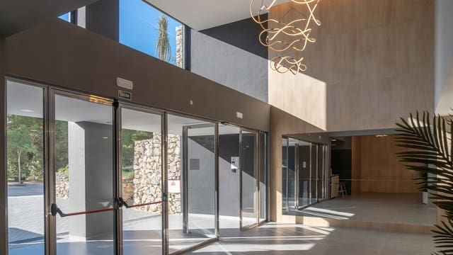 3 soveværelse Lejlighed til salg i Via Parque, Benidorm med swimmingpool - € 523.000 (Ref: 9028791)