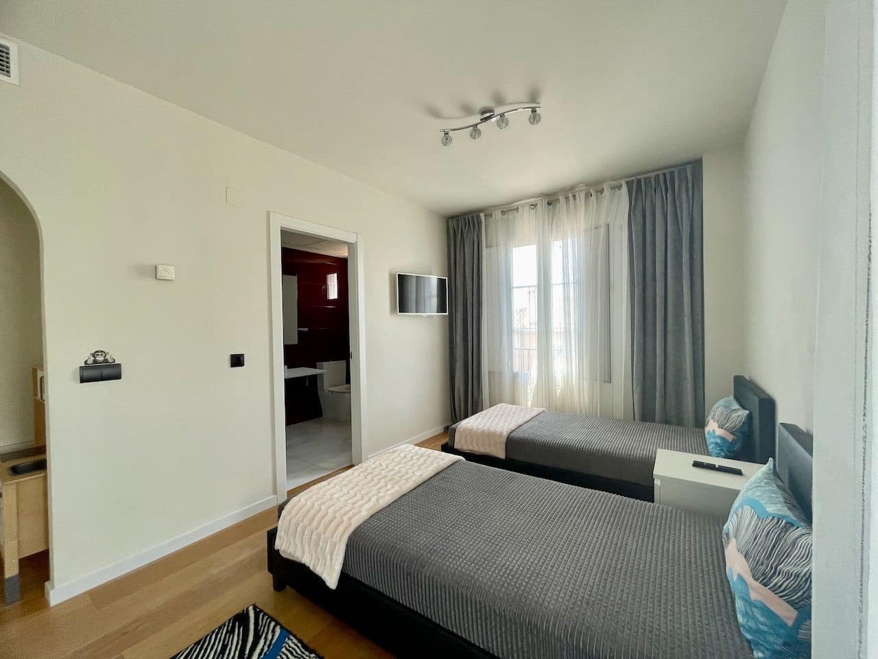 4 bedroom Villa for sale in Finestrat with pool garage - € 810,000 (Ref: 9113408)